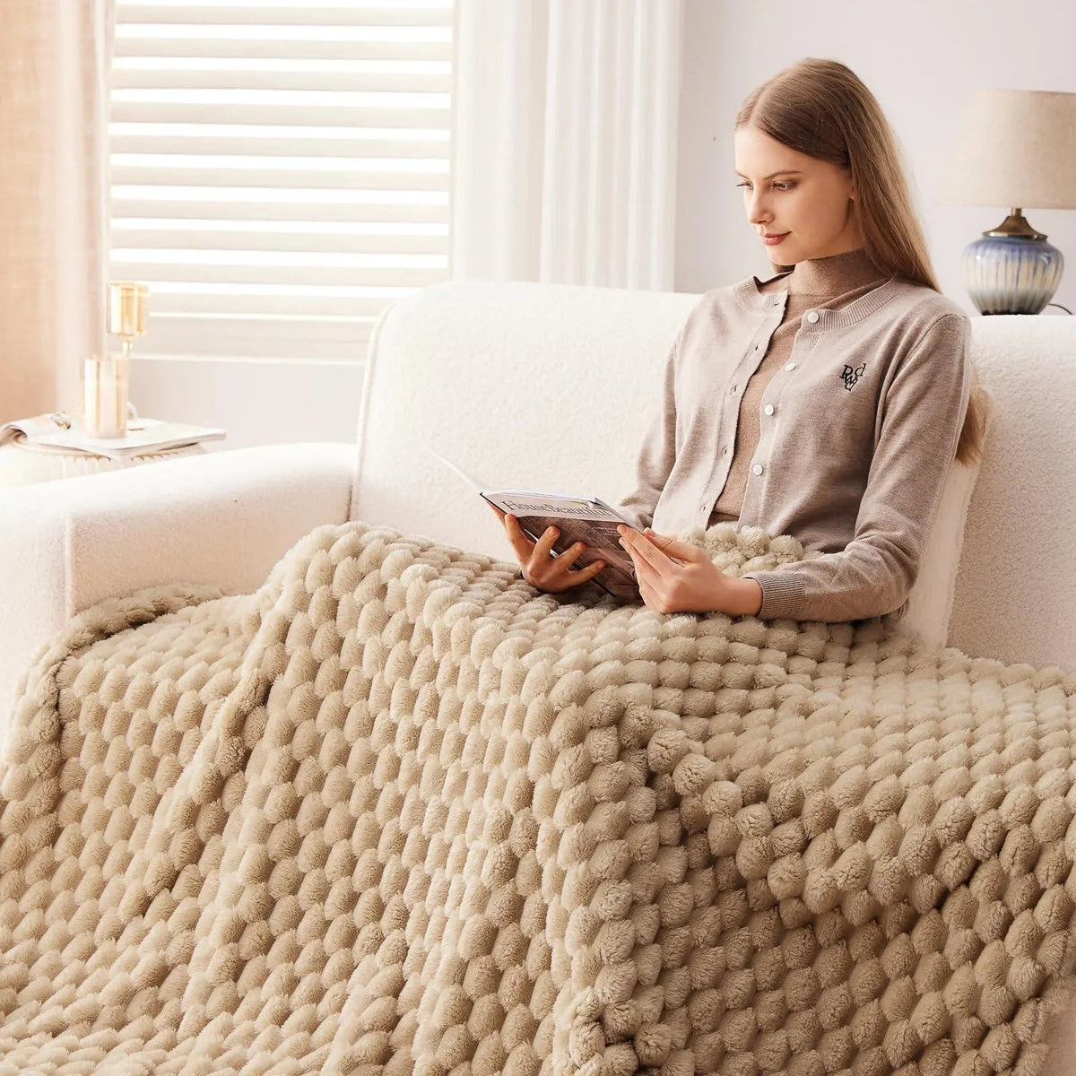 Velmesta 3D Cloud Jacquard Fleece Blanket view 5