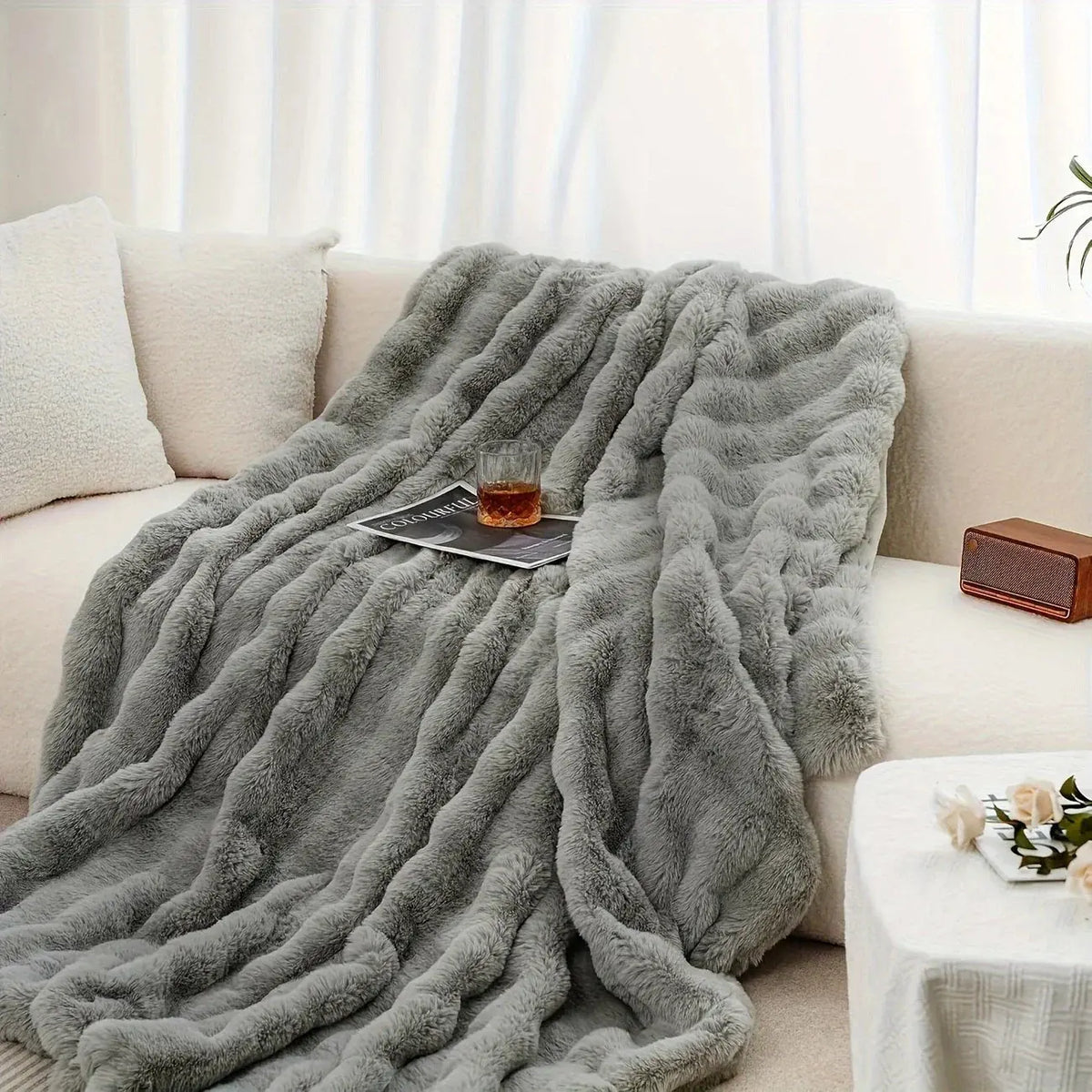 Velmesta Faux Rabbit Fur Throw Blanket view 8