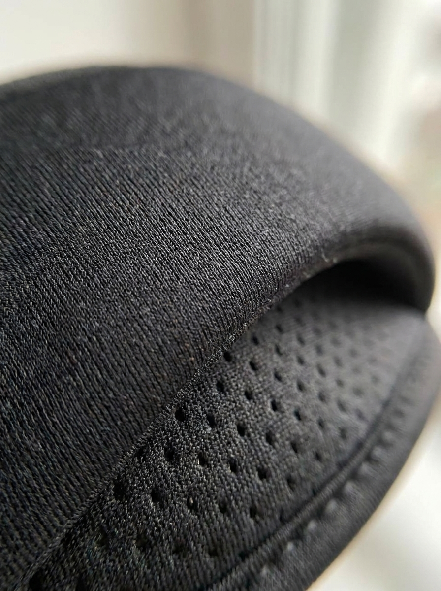 Velmesta Bluetooth Sleep Mask with Headphones - Foam that hides the tech