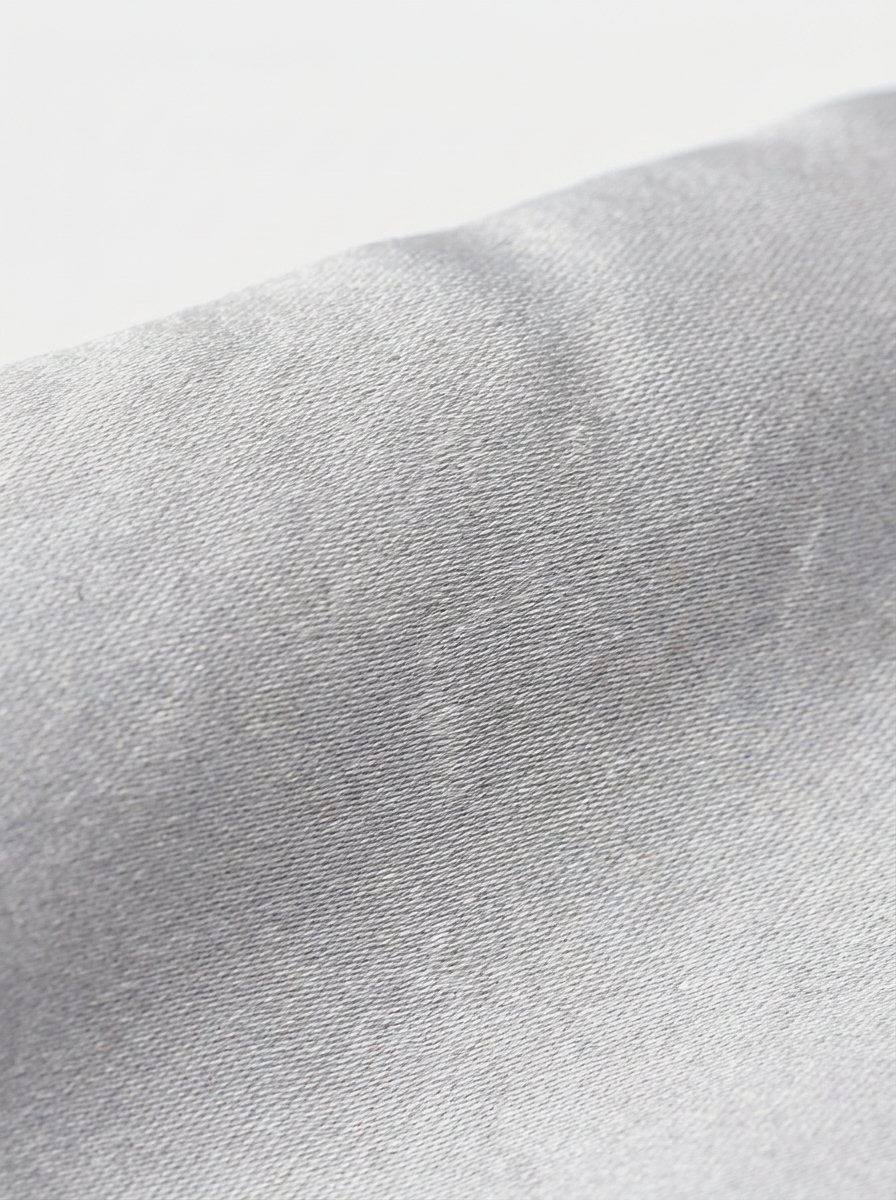 Velmesta Silky Deep Sleep Mask - A fit that holds without pressing