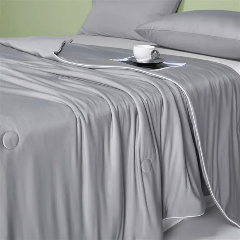 Velmesta Featherlight Summer Lightweight Comforter