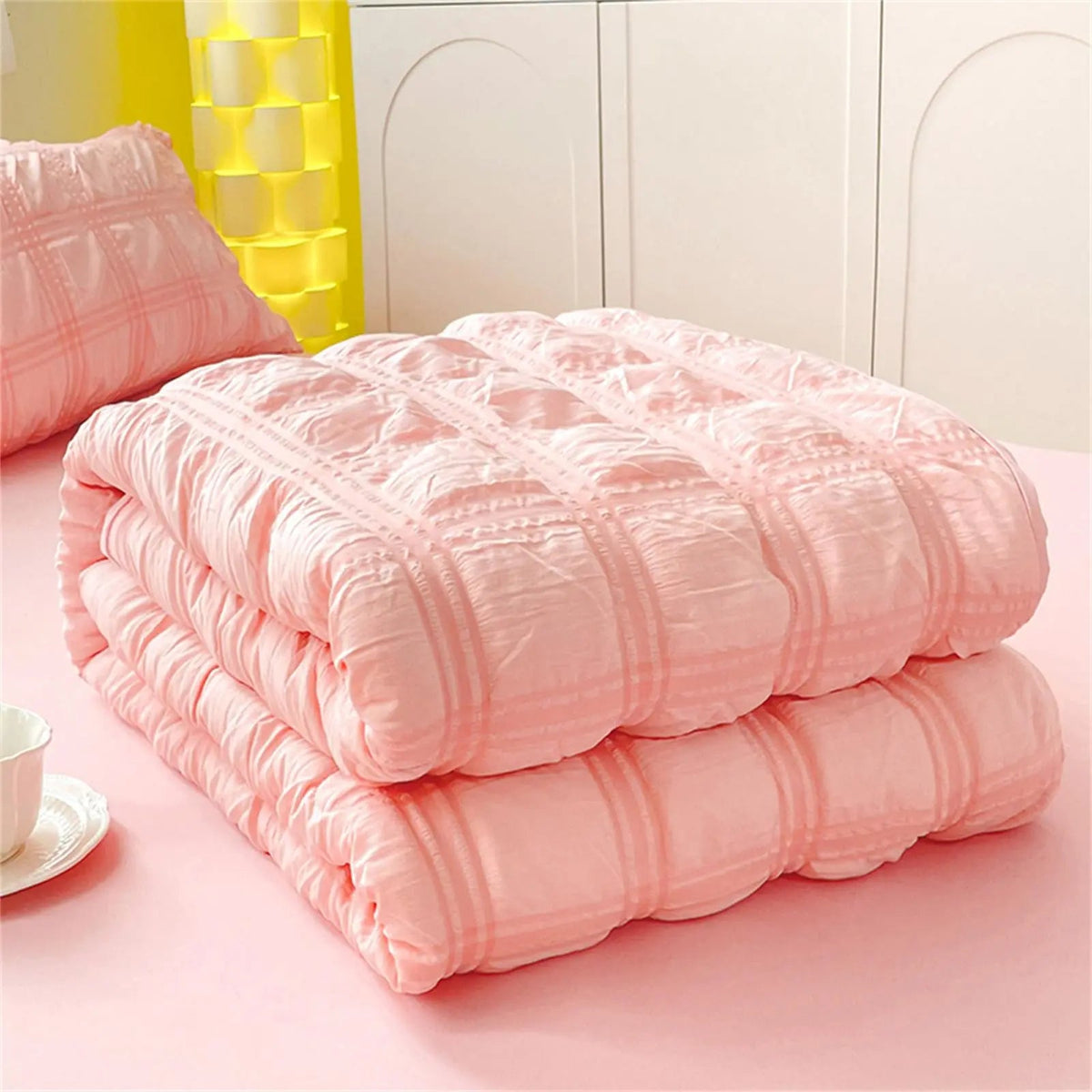 Velmesta Breathable Seersucker Quilt