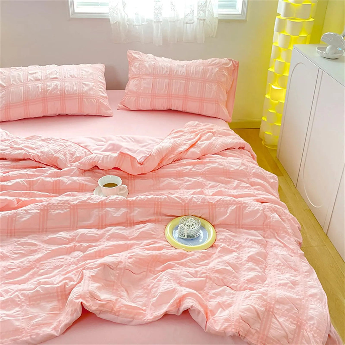 Velmesta Breathable Seersucker Quilt