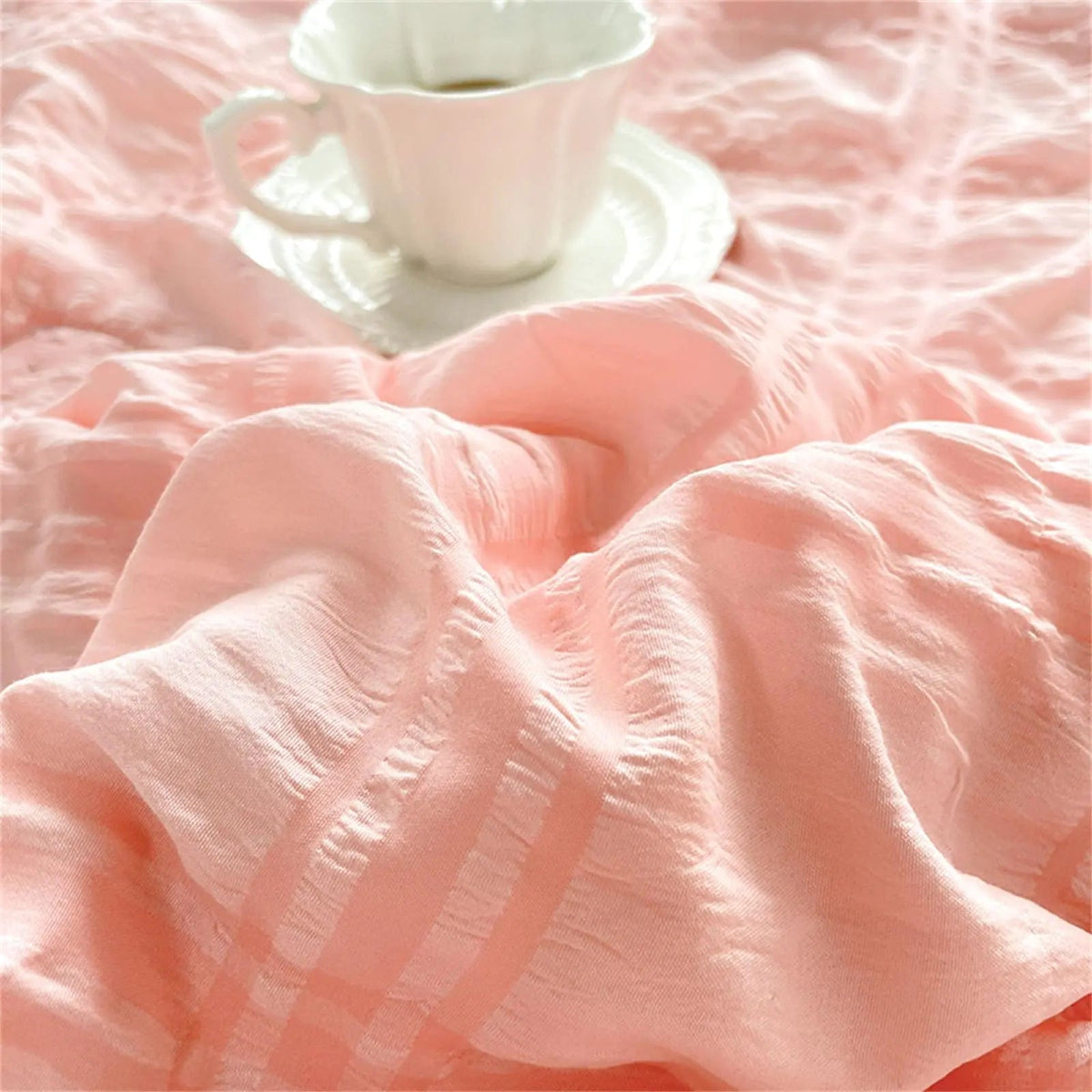 Velmesta Breathable Seersucker Quilt