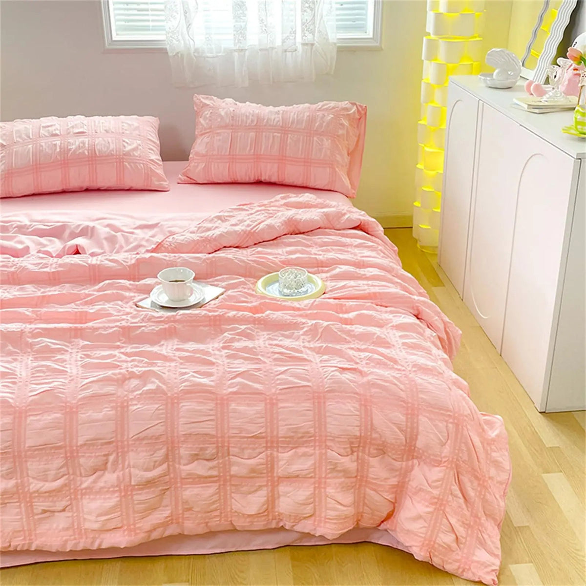 Velmesta Breathable Seersucker Quilt