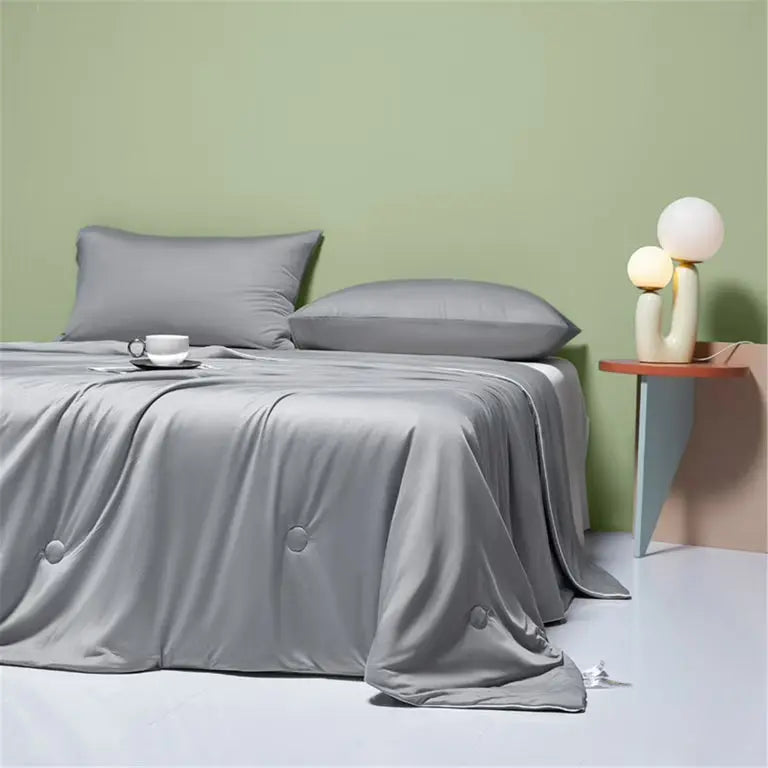 Velmesta Featherlight Summer Lightweight Comforter